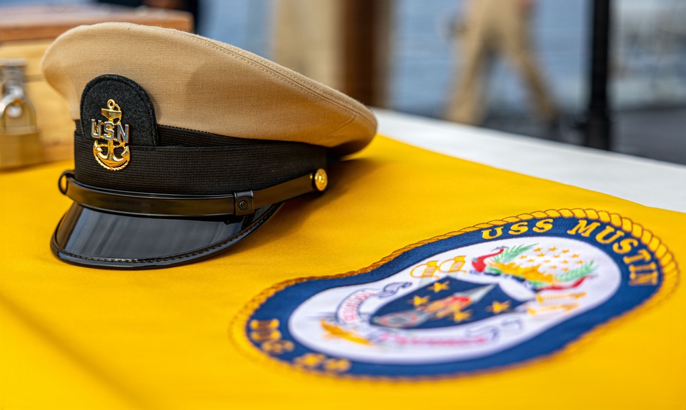 USS Mustin conducts chief petty officer pinning ceremony