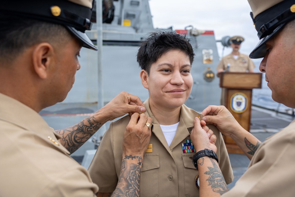 USS Mustin conducts chief petty officer pinning ceremony