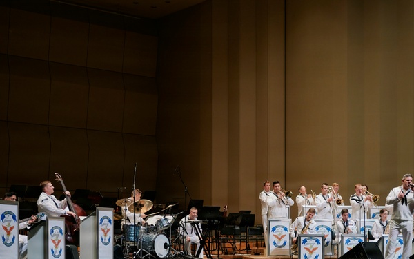 C7F Band Participates in American Sound in Japan