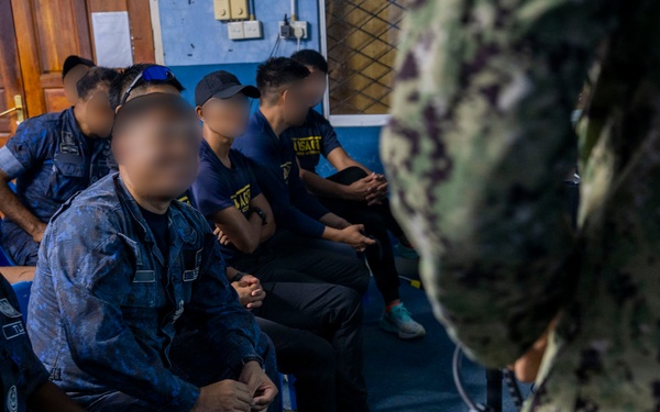 CTF 75.1.3 and CTF 73.6 conduct underwater navigation technology training with the Royal Brunei Navy