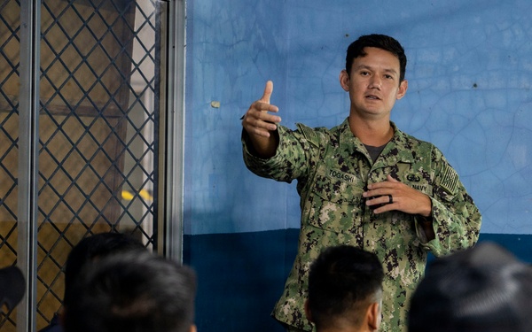 CTF 75.1.3 and CTF 73.6 conduct underwater navigation technology training with the Royal Brunei Navy