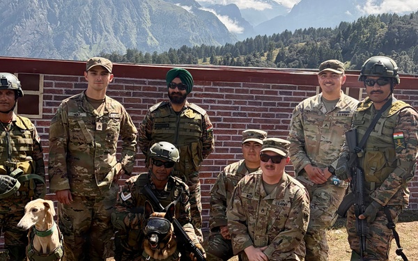 U.S., Indian Army Soldiers train together on counterterrorism operations during Yudh Abhyas 2026