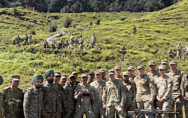 U.S., Indian Army Soldiers train together on counterterrorism operations during Yudh Abhyas 2026