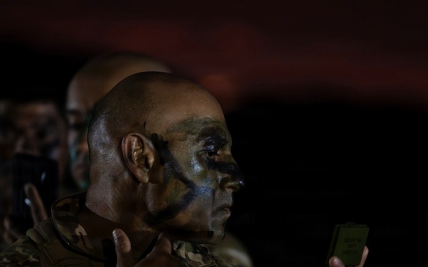 Chilean soldier prepares for the jungle during SV26