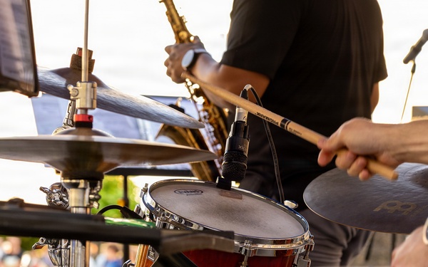 1ID Band Energizes Bolesławiec