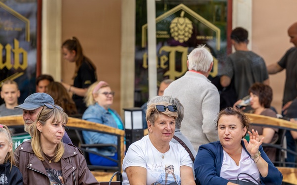 1ID Band Energizes Bolesławiec