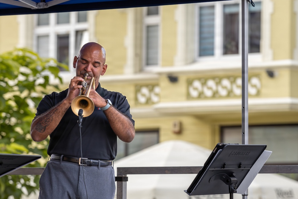 1ID Band Energizes Bolesławiec