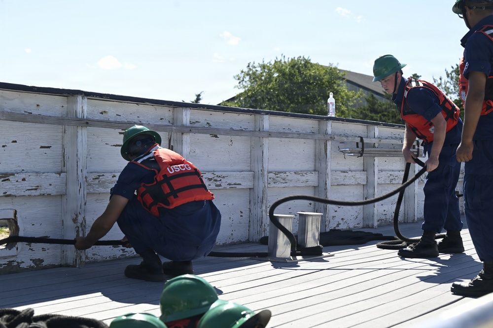Training Center Cape May Recruit Seamanship