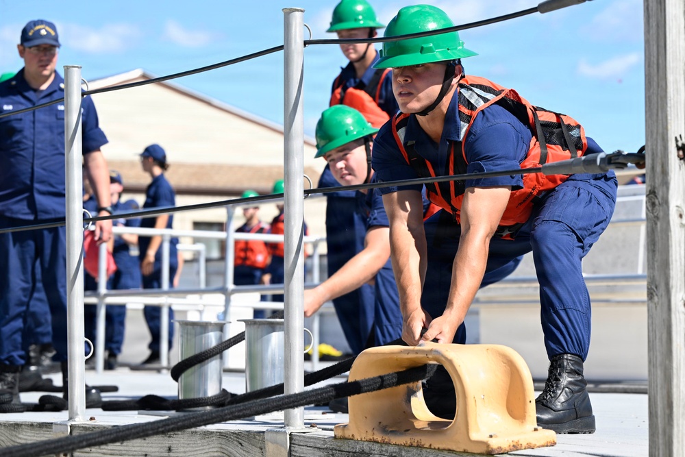 Training Center Cape May Recruit Seamanship