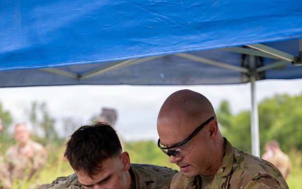 375 AMW Commander Visits EOD Flight