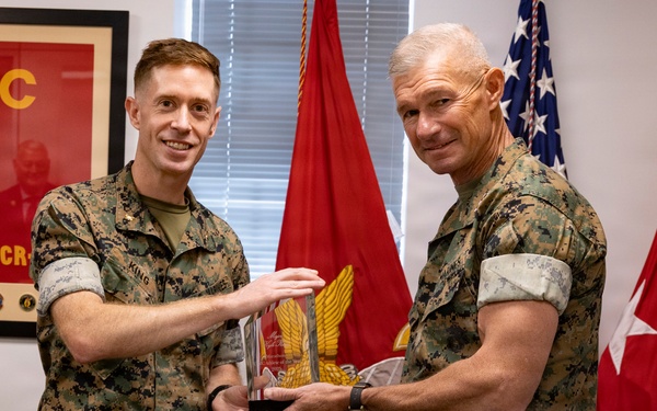 Three-time Marine Corps Marathon winner is named Marine Corps Male Athlete of the Year