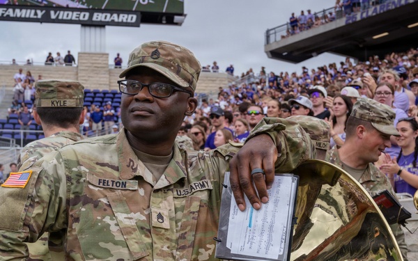 K-State and 1ID Join Forces for Annual Fort Riley Day Football Game