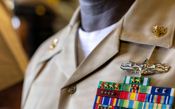 Kearsarge Conducts Chuef Pinning