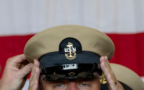 Kearsarge Conducts Chuef Pinning