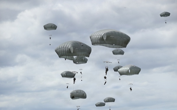 US and Japan Jump into Action for Orient Shield