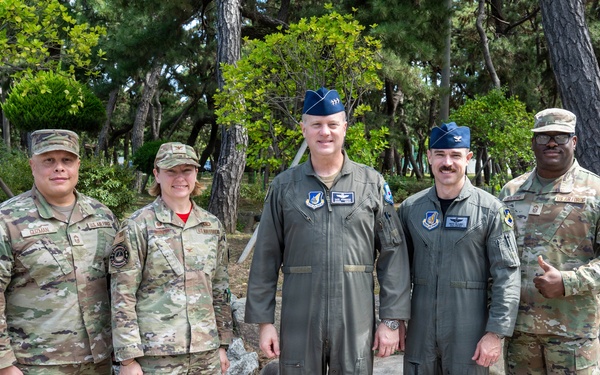 7th AF CC visits the Wolf Pack