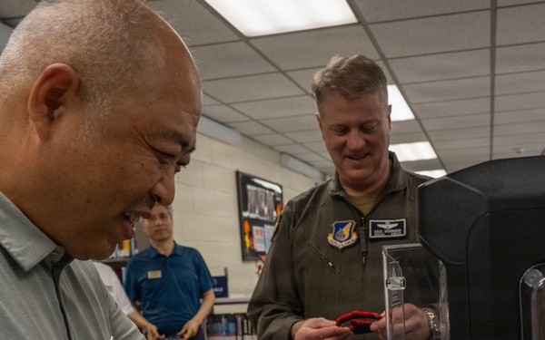7th AF CC visits the Wolf Pack