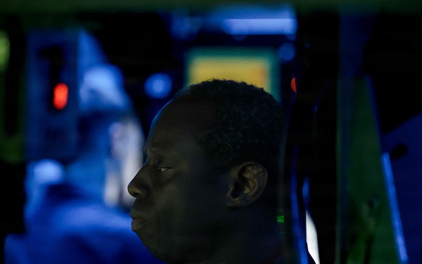 Combat Information Center Aboard USS Mason (DDG 87)