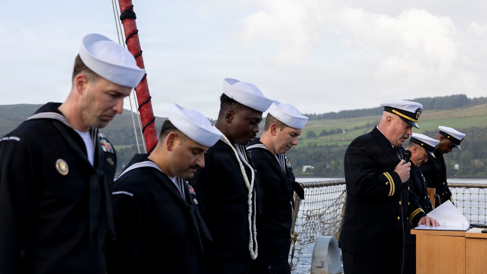 9/11 Memorial Service aboard DDG 117