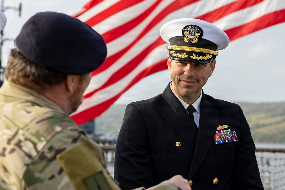 9/11 Memorial Service aboard DDG 117