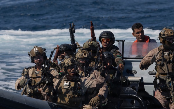 Recon Marines train with African forces to take on elicit maritime activity