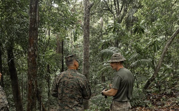 SMMC Visits Base Aeronaval Cristobal Colón