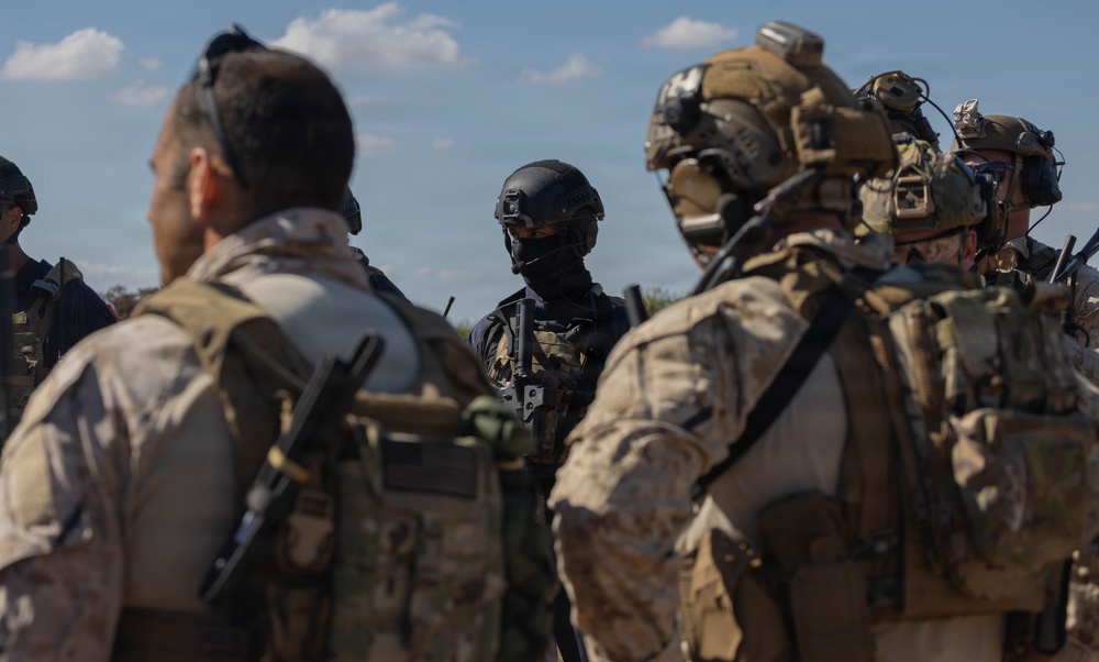 Recon Marines train with African forces to take on elicit maritime activity