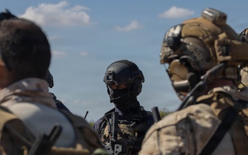 Recon Marines train with African forces to take on elicit maritime activity