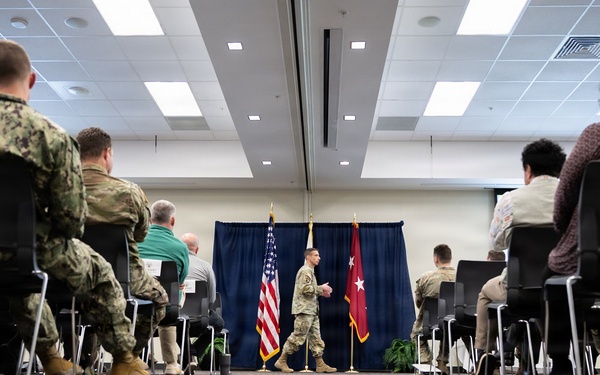 Lt. Gen. Stanton at DISA HQ.