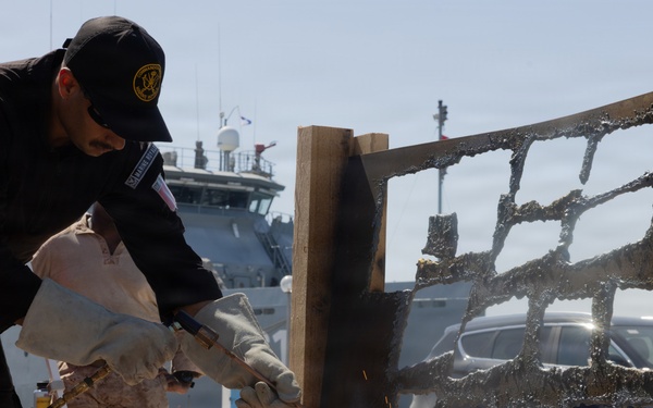 Recon Marines train with African forces to take on elicit maritime activity