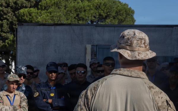Recon Marines train with Tunisian forces to take on elicit maritime activity