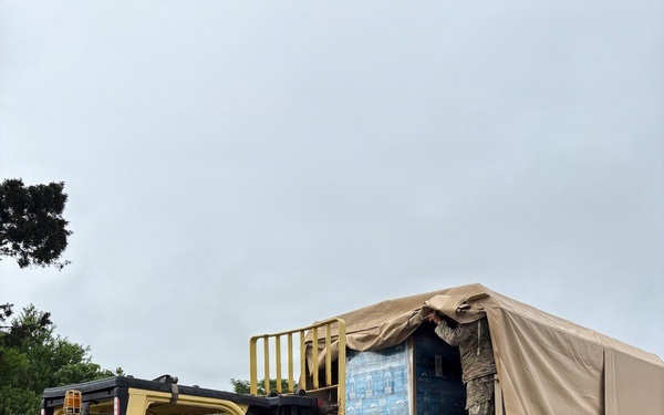 Hawaiʻi Guardsmen Move Donated Water to Hurricane Lala-Affected Communities