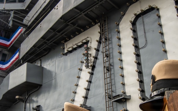 USS Carl Vinson (CVN 70) hosts chief petty officer pinning ceremony