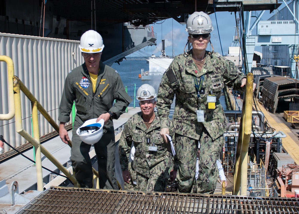 USS John C. Stennis (CVN 74) Welcomes Aboard Commander, U.S. Fleet Forces Command