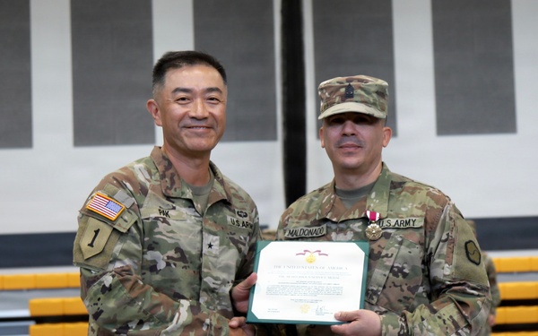 HHC Outgoing First Sergeant Recognized for Meritorious Service