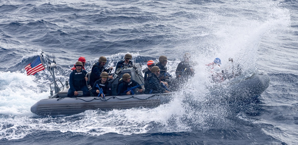 USS Mustin conducts VBSS boat operations