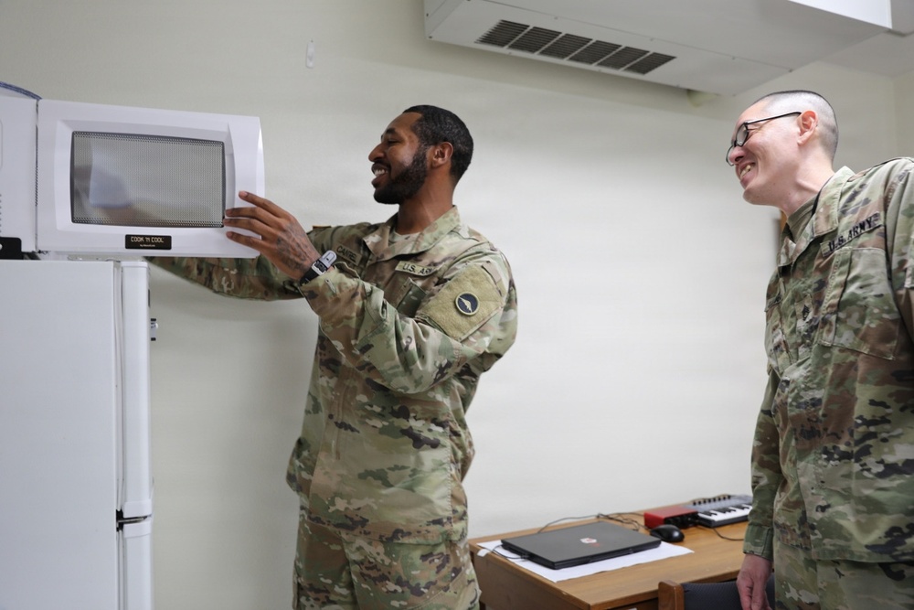 U.S. Army Japan NCOIC Conducts Barracks Inspection
