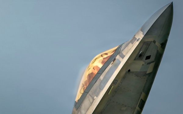 F-22 Demo Team rips three days of flares for 2026 Cleveland Air Show