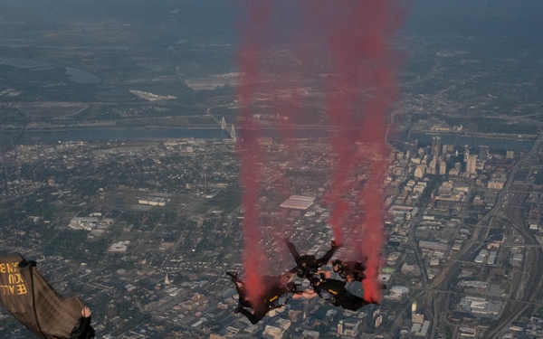 Golden Knights Take Flight Over St. Louis Balloon Race