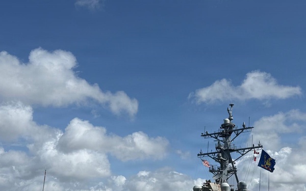 USS Ross departs Mombasa, Kenya
