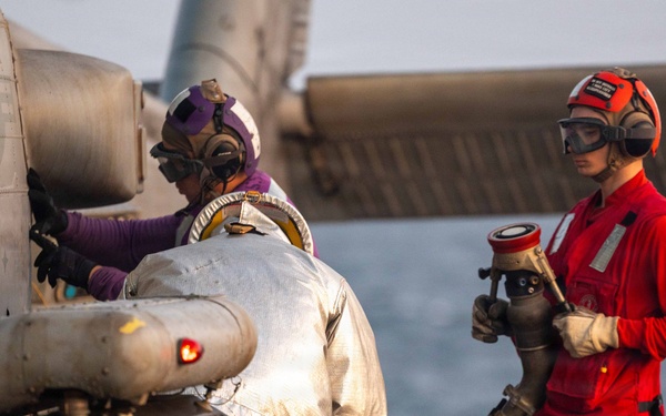 USS Princeton Conducts Flight Operations