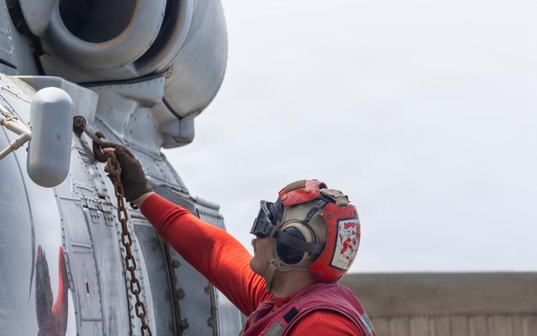 USS Princeton Conducts Flight Operations