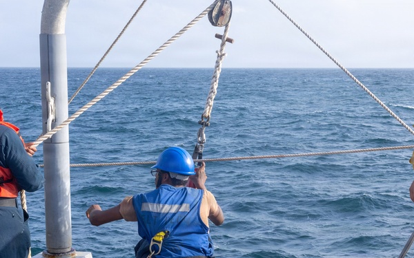 Shipboard Recovery Exercise Aboard USS Ross (DDG 71)