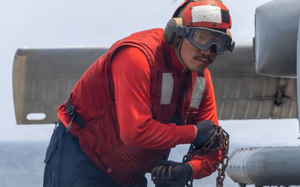 USS Princeton Conducts Flight Operations
