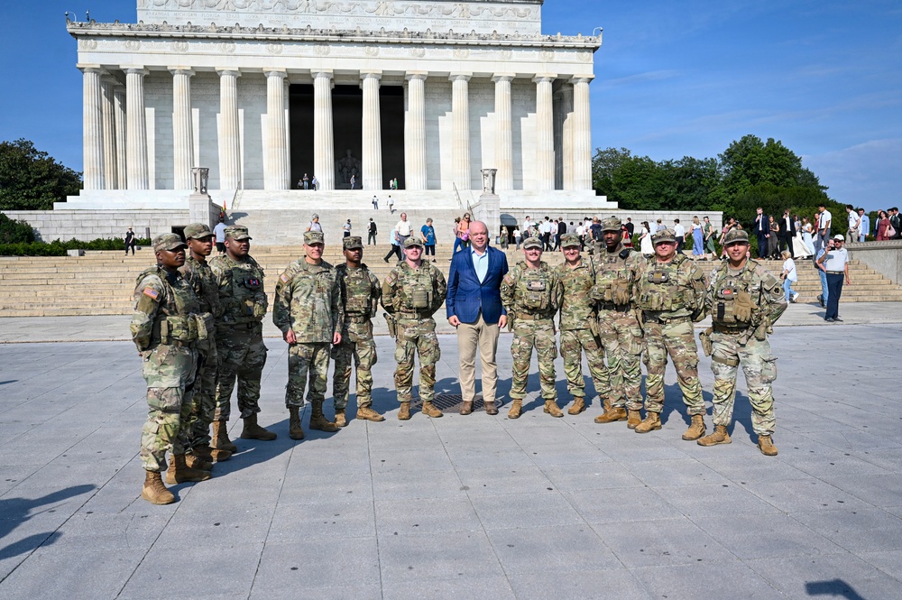 Nordhaus, Raines, join Army leaders to visit Guardsmen in Washington, D.C.