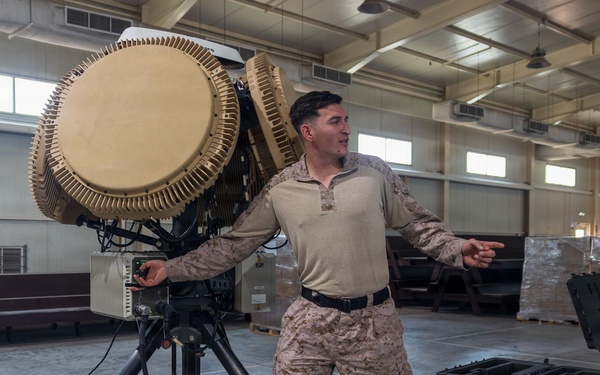 11th MEU Marines Set Up A Radar