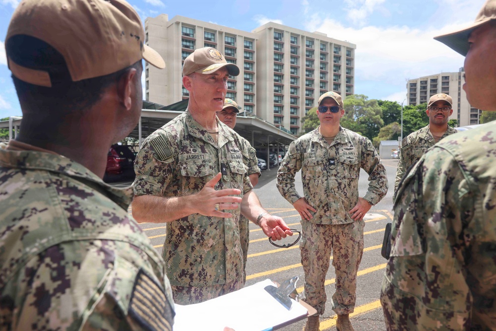Navy Region Hawaii Commander Inspects JBPHH Barracks