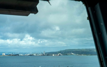 USS Abraham Lincoln (CVN 72), USS Frank E. Petersen Jr. (DDG 121) arrive in Guam
