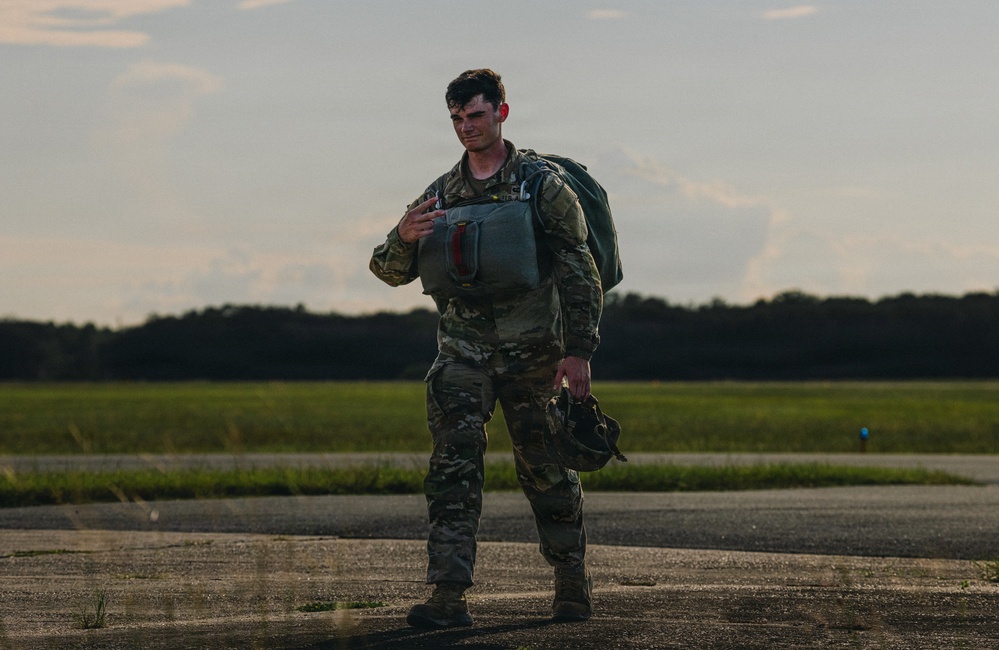 Fighting Soldiers From the Sky