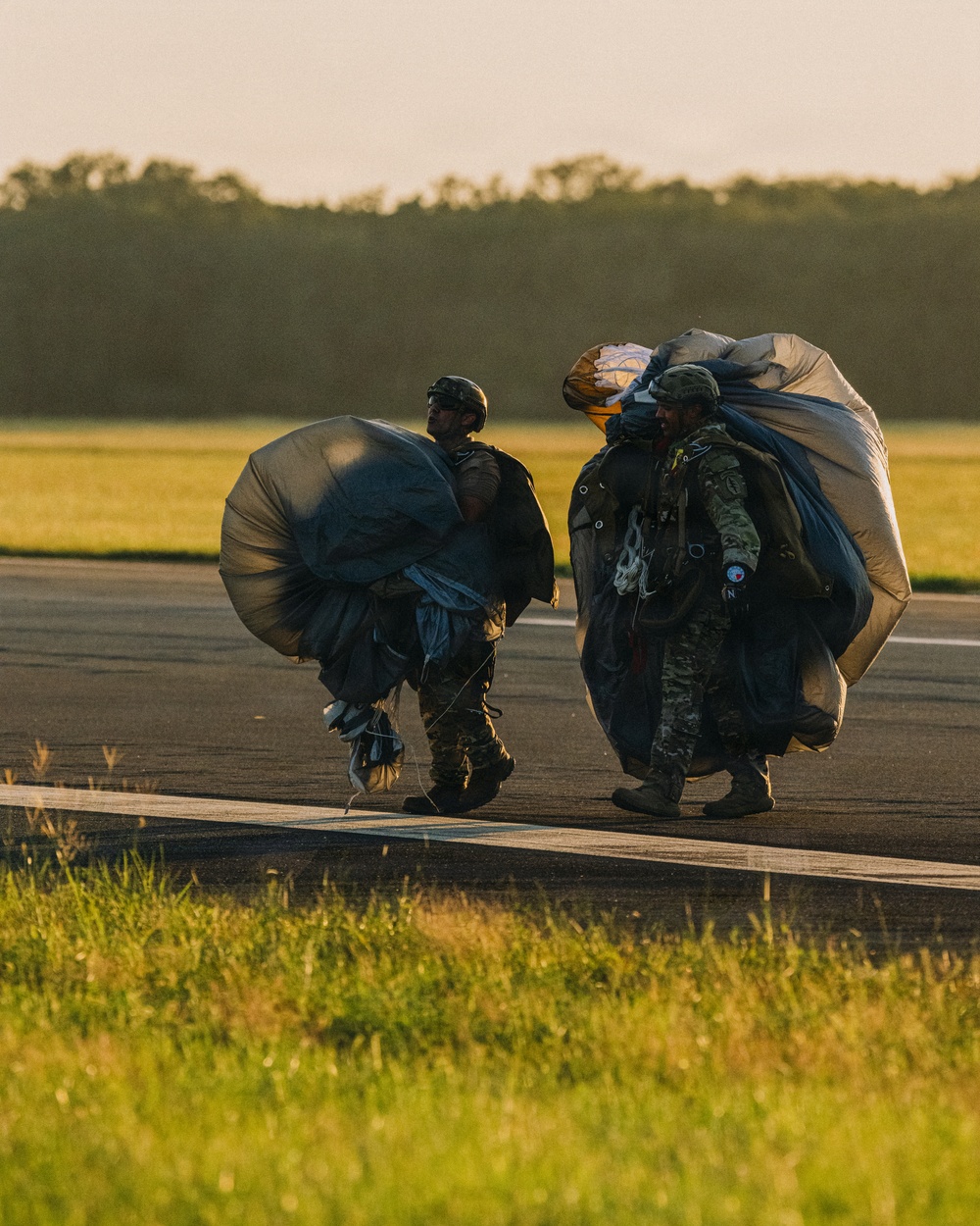 Fighting Soldiers From the Sky